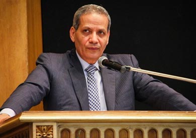 الدكتور الهلالي الشربيني وزير التربية والتعليم
